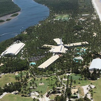 vista-lateral-aerea-resort-natureza